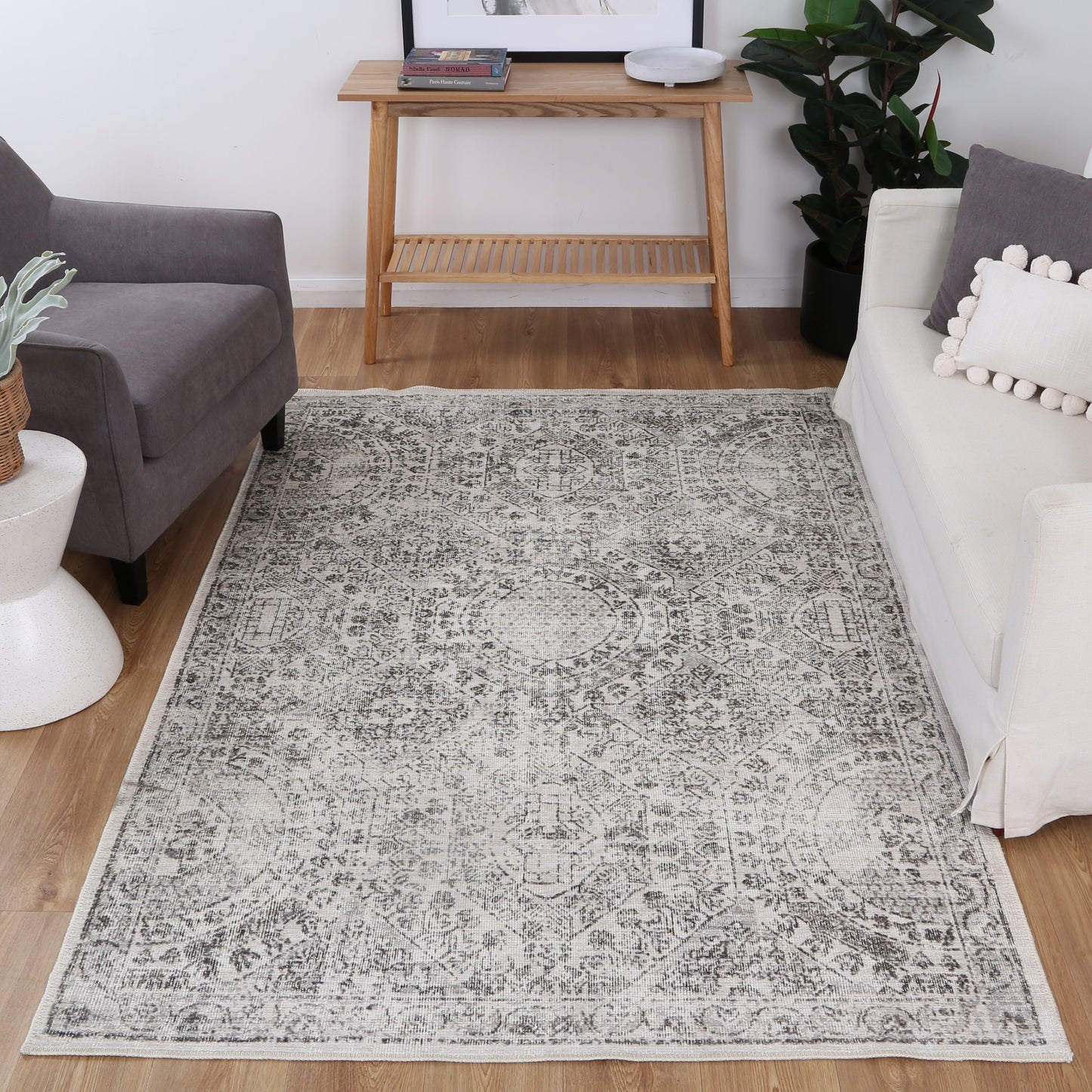 Versailles Winter Gray Washable Rug