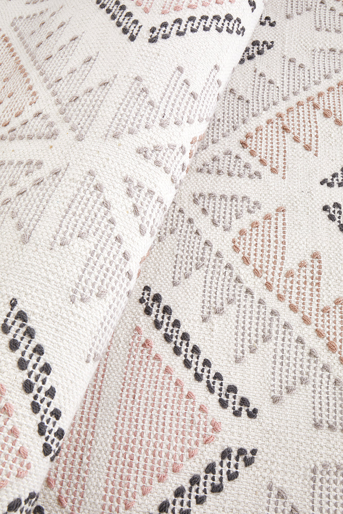 Vidya Rug White Peach
