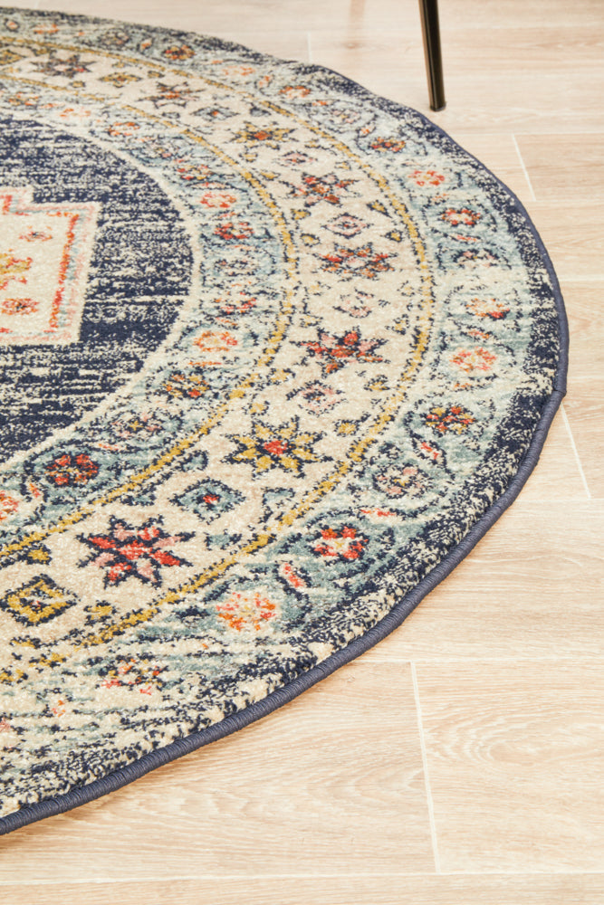 Legacy Tribal Medallion Ecru Round Rug