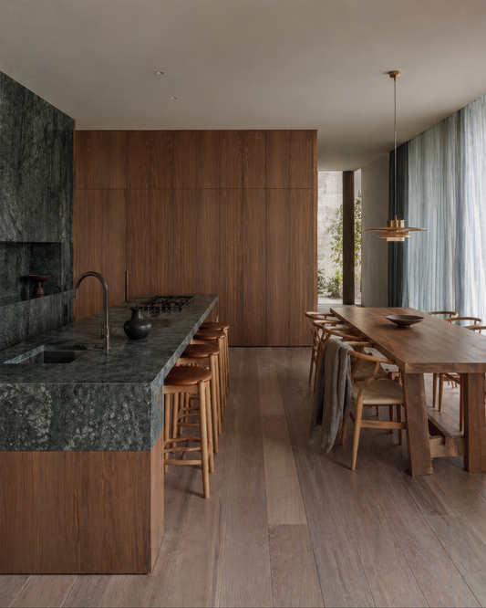 Topdeck Raw Solid Timber 14mm/18mm - Spotted Gum – room scene