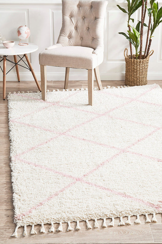 Saffron Diamond Lattice Pink Rug