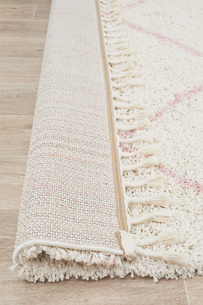 Saffron Diamond Lattice Pink Rug