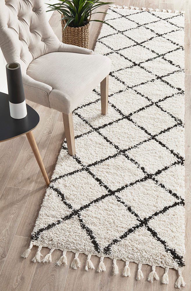 Saffron Diamond Lattice White Runner Rug