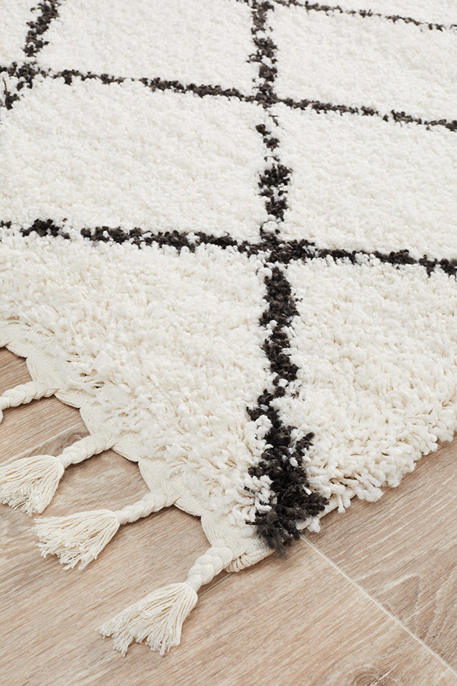 Saffron Diamond Lattice White Runner Rug