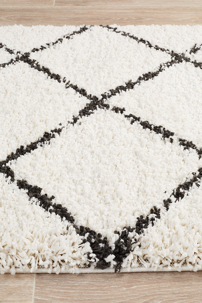 Saffron Diamond Lattice White Runner Rug