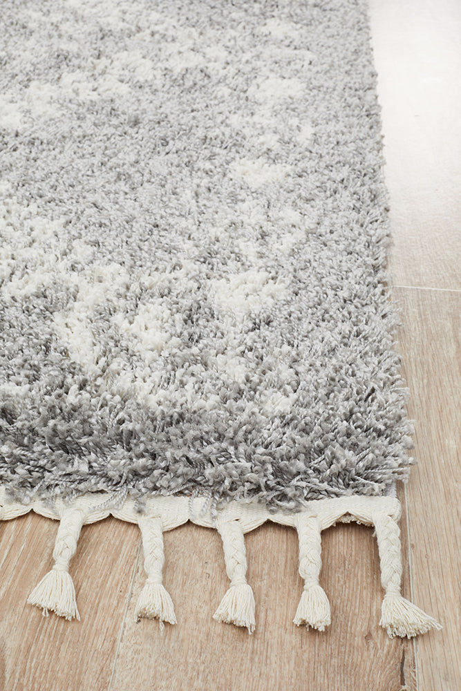 Saffron Tribal Lattice Silver Rug