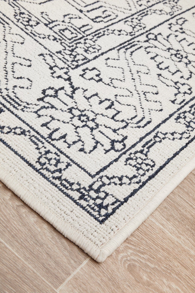 Seaside Traditional White Rug