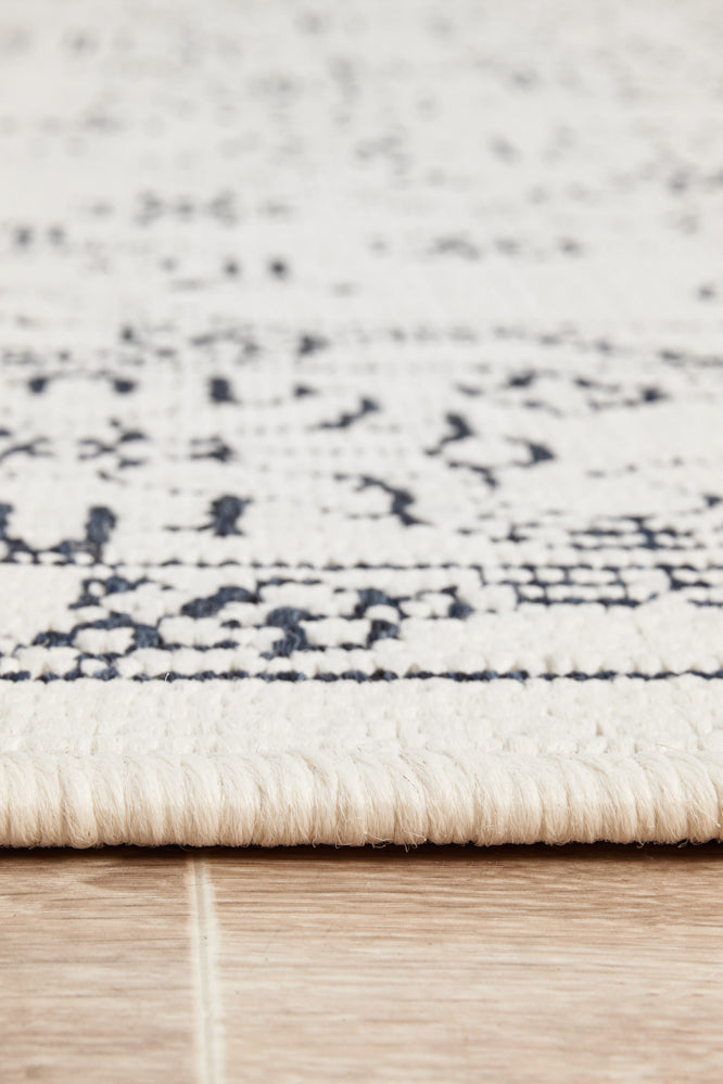 Seaside Traditional White Rug