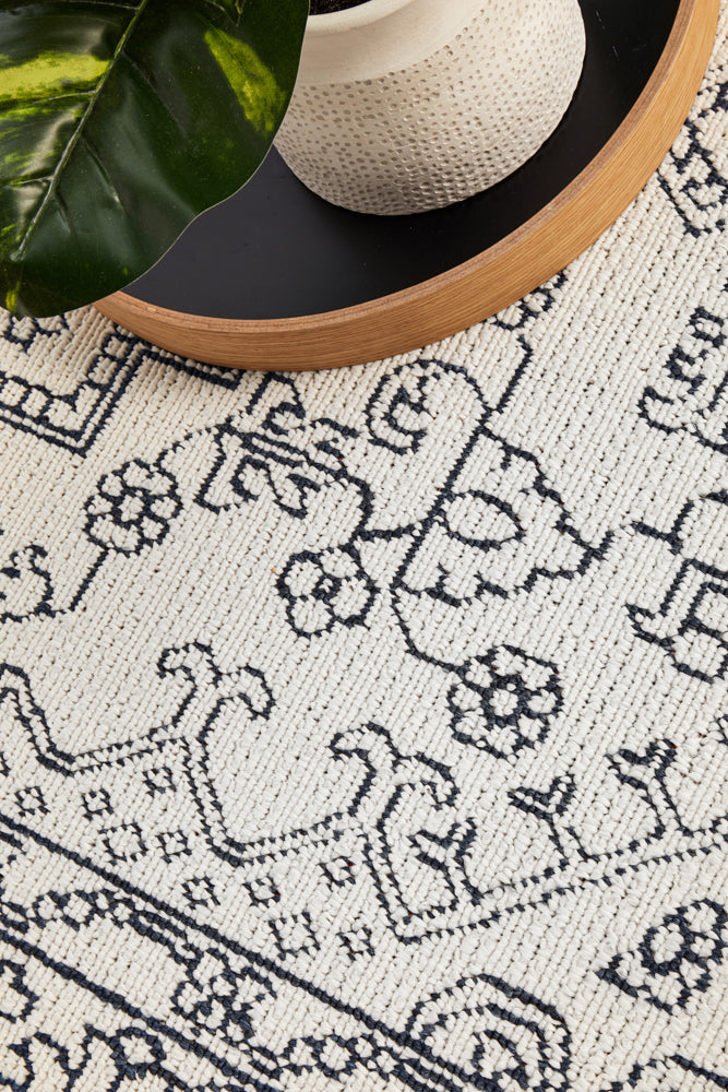 Seaside Traditional White Rug