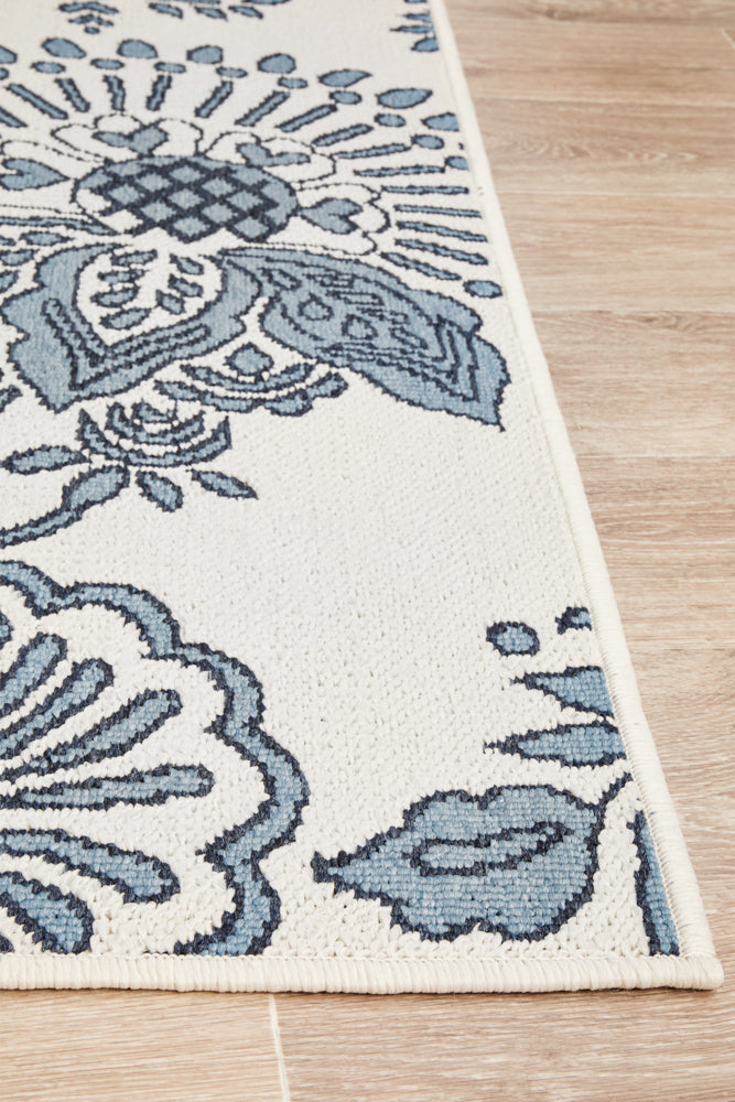 Seaside Floral White Rug
