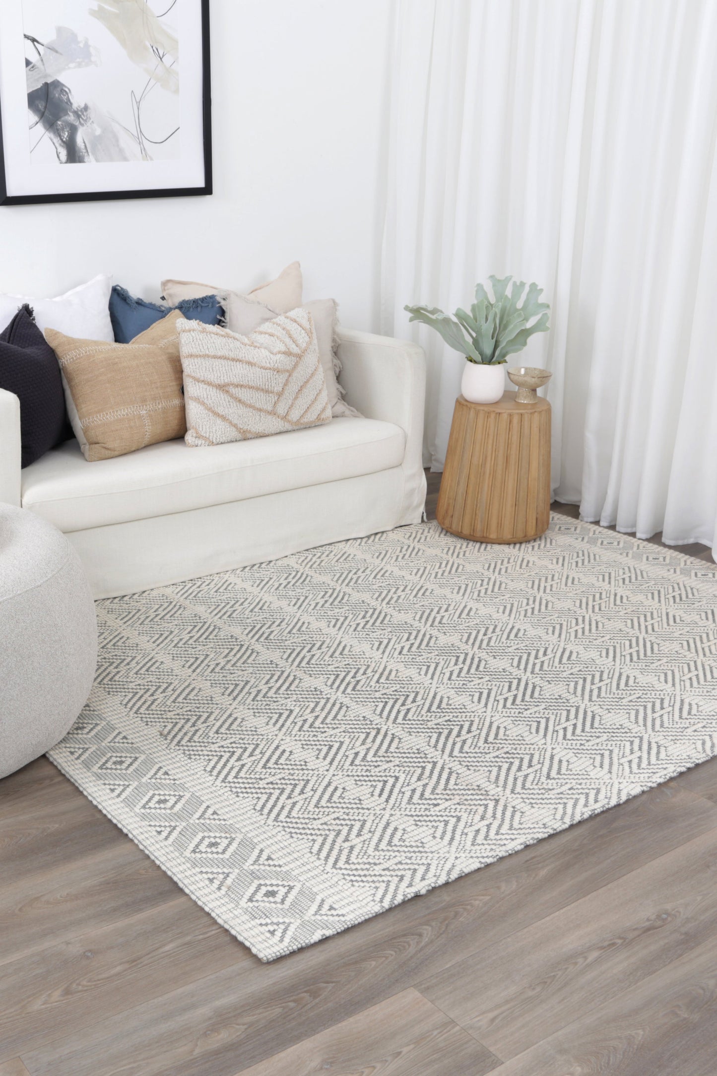 Copacabana Chevron Light Grey Wool Rug