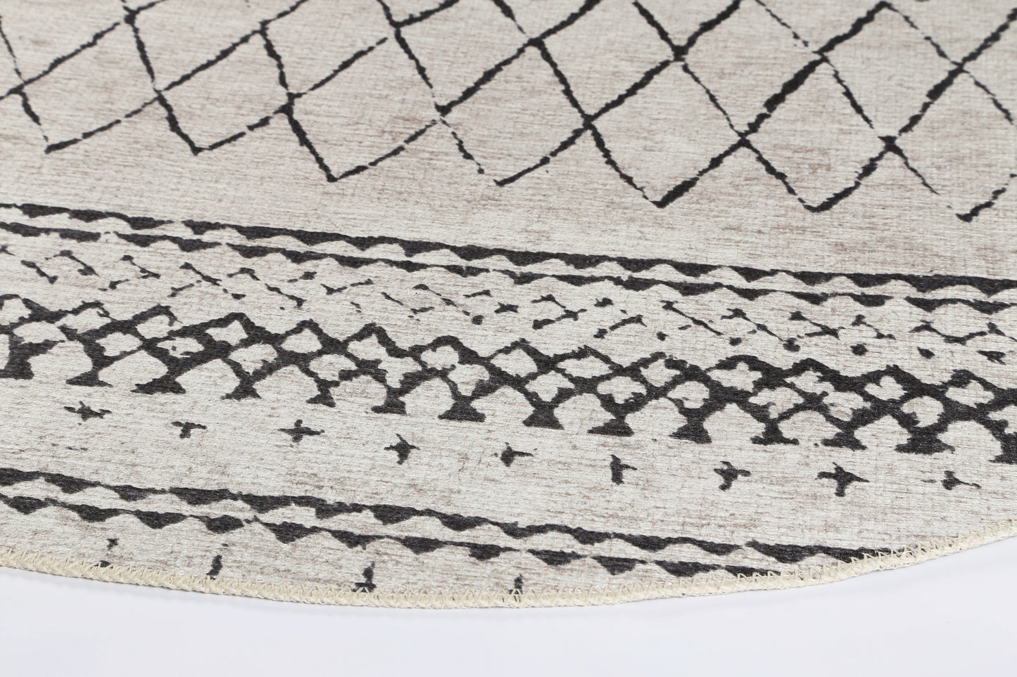 Alma Scandi Silver Round Washable Rug