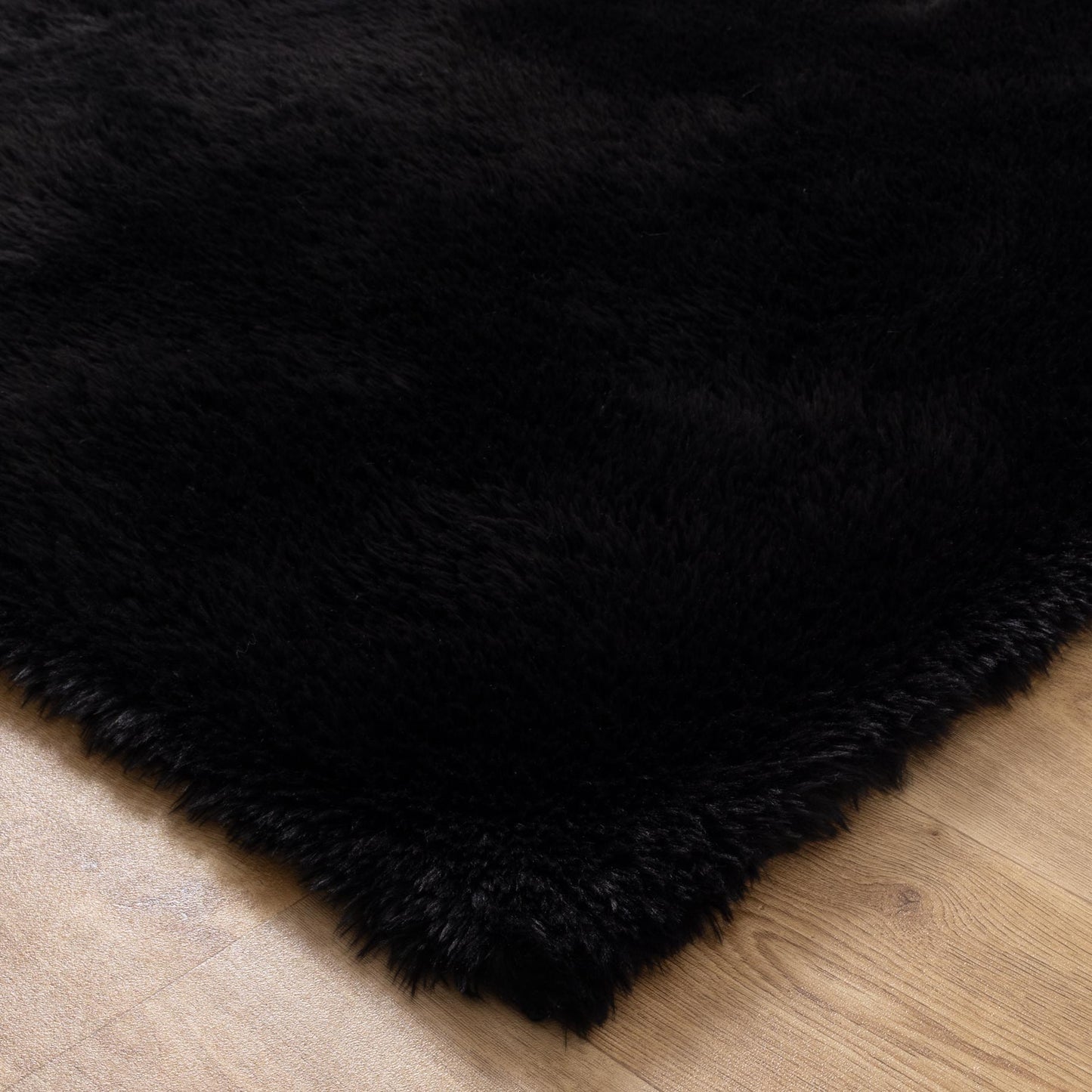 Lyla Machine Washable Shaggy Black Rug