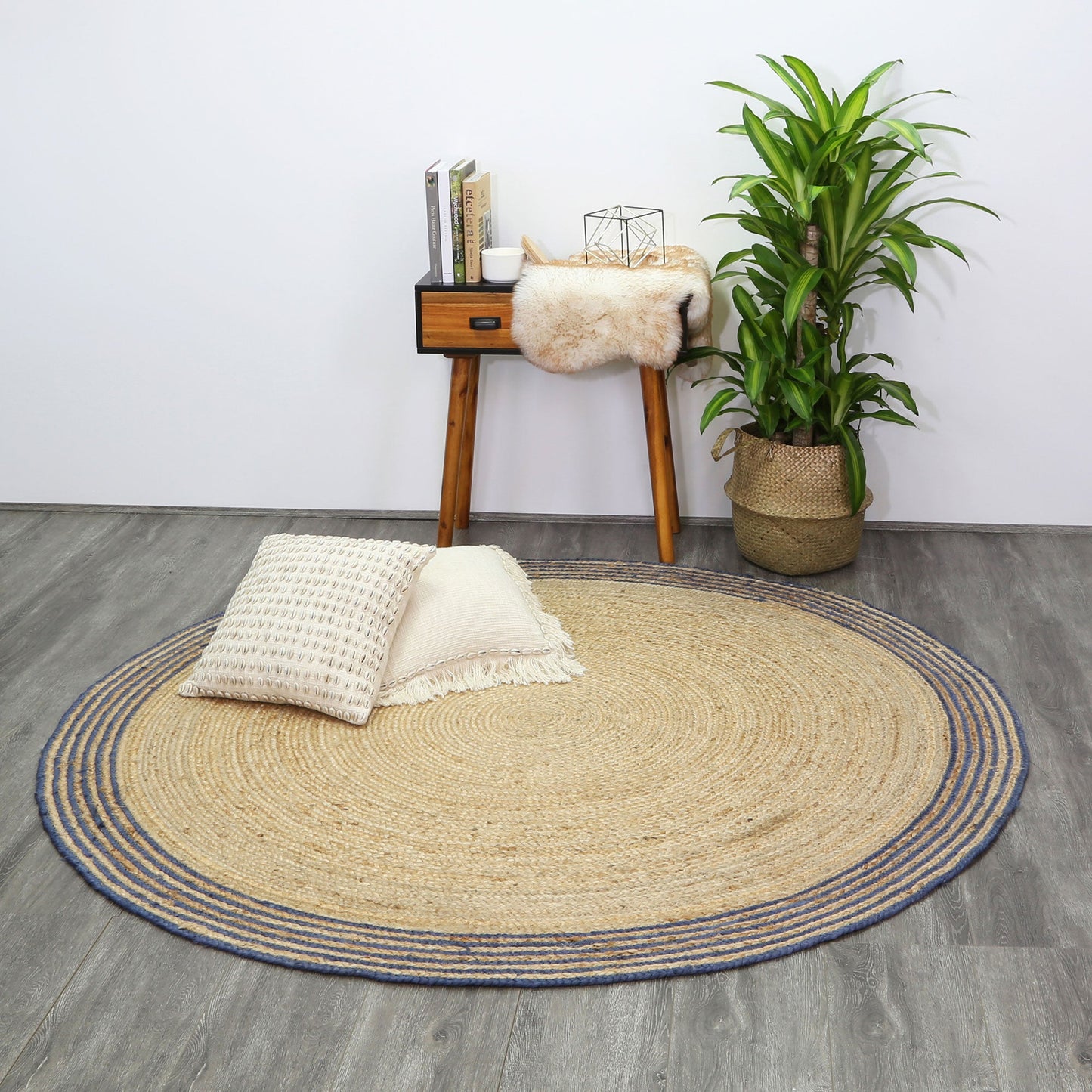 Capri Navy Blue Natural Round Boarder Rug