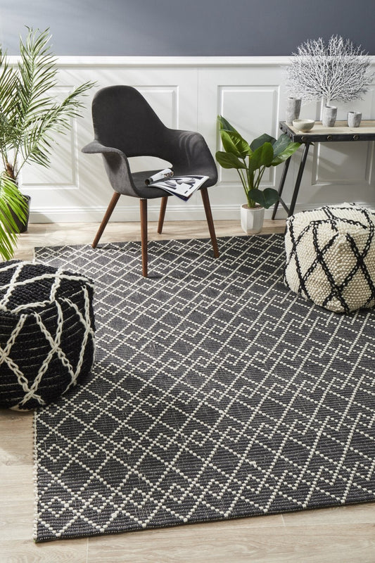 Deepa Stunning Wool Rug Black White