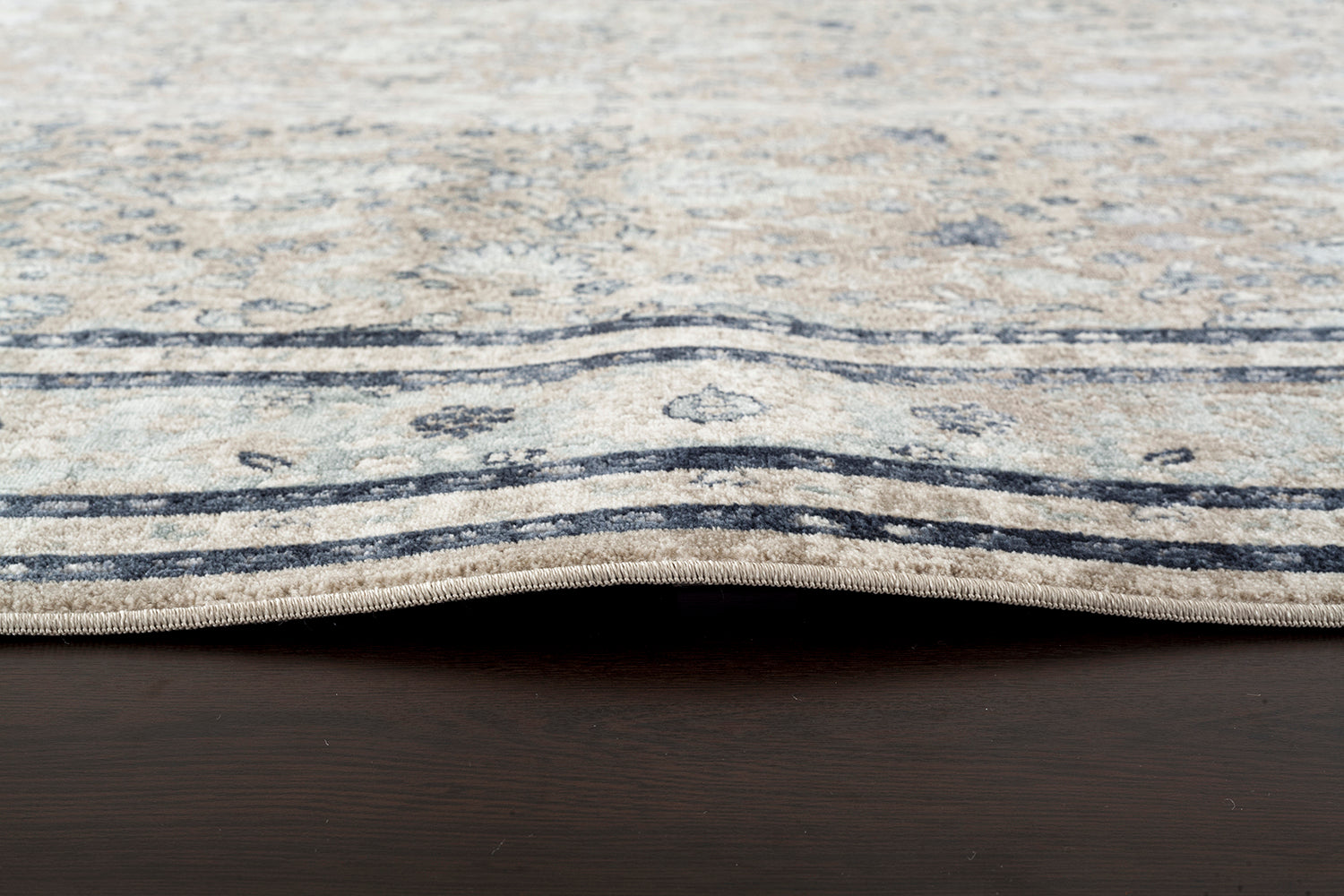 Providence Rugs Providence Esquire Rim Traditional Beige Rug – Mayne Rugs & Flooring