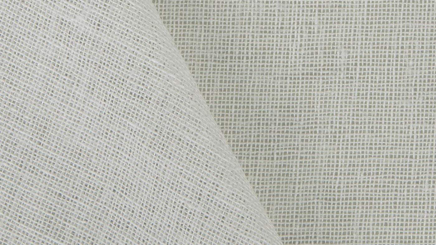 Montreux curtain fabric in Cloud