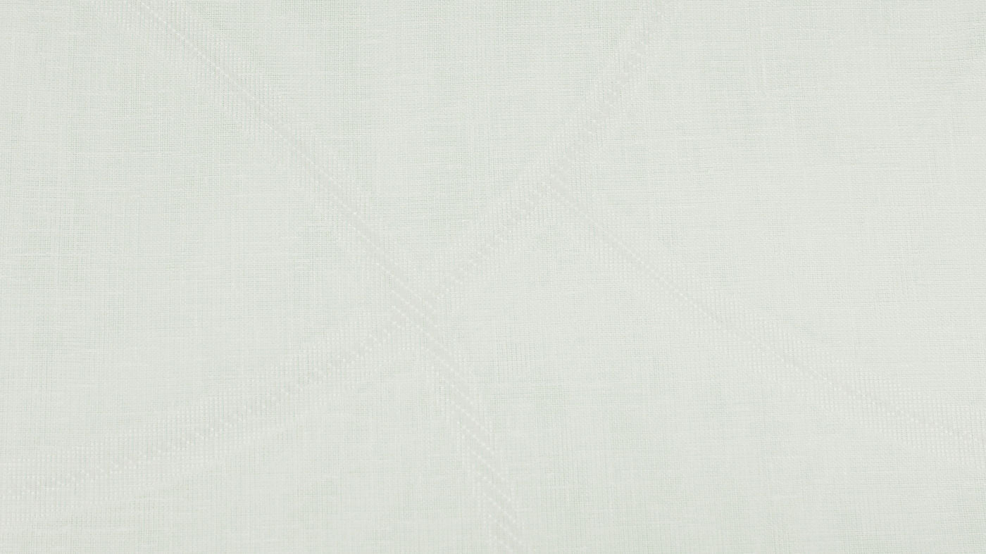 Zanzibar curtain fabric in Parchment