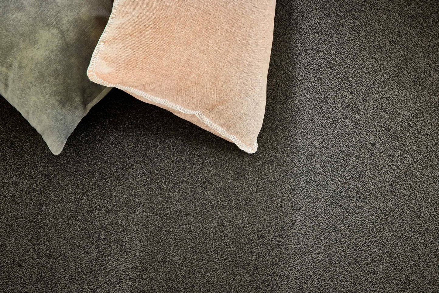 Skyway carpet by Redbook – room scene