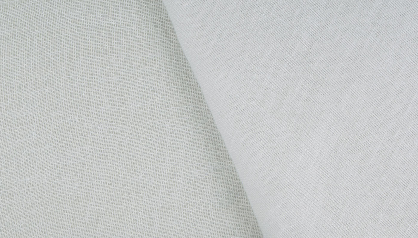 Hampton curtain fabric in Snow