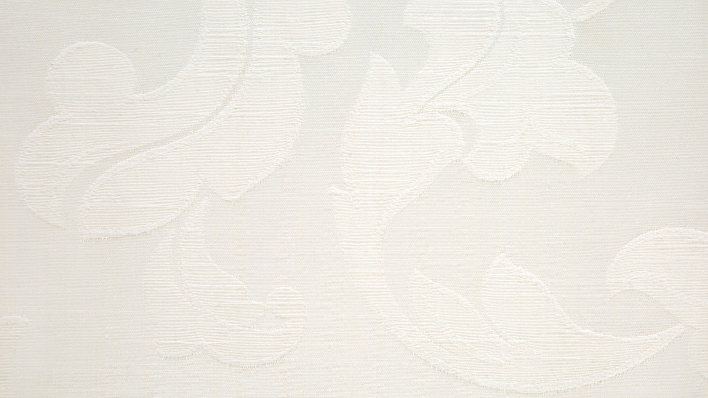 Leighton curtain fabric in Vanilla